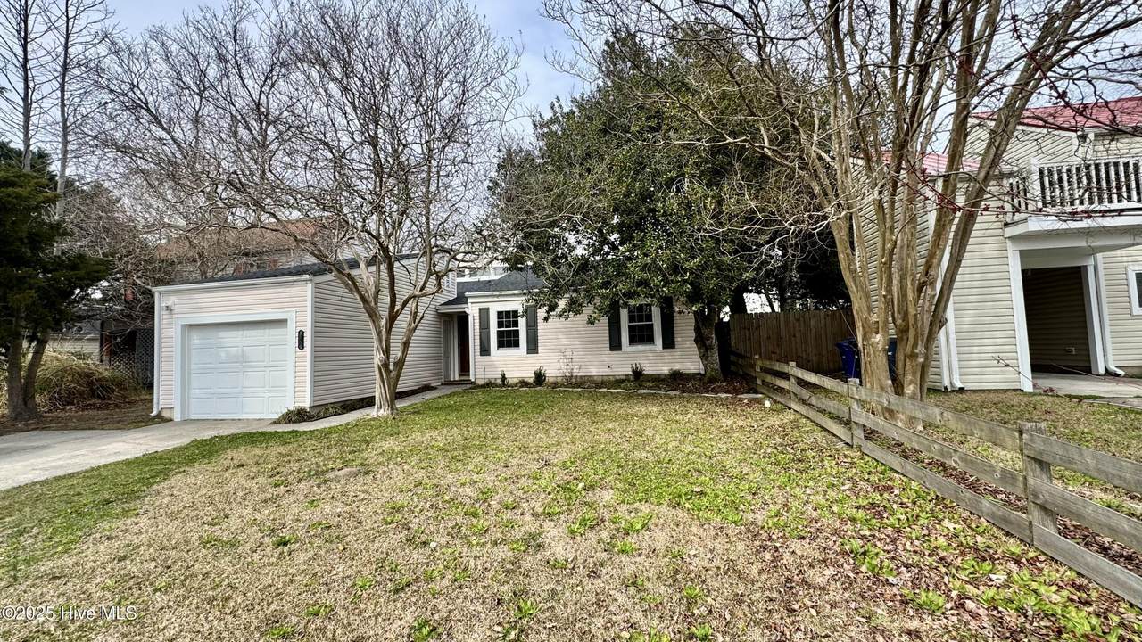 206 Doris Avenue - Photo 1