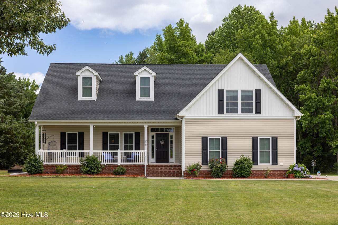 372 Schooner Landing Drive - Photo 1