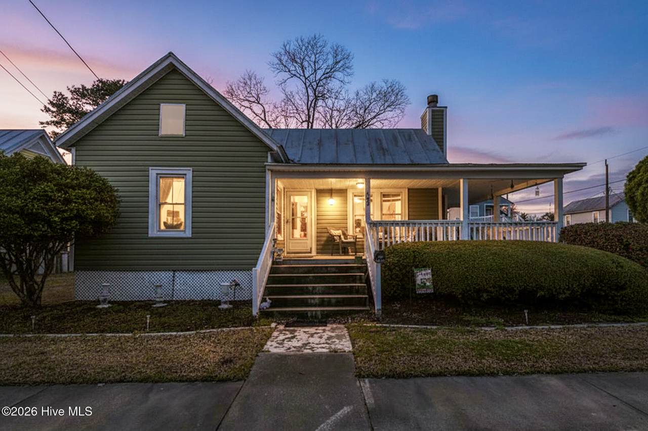 402 Hodges Street - Photo 1