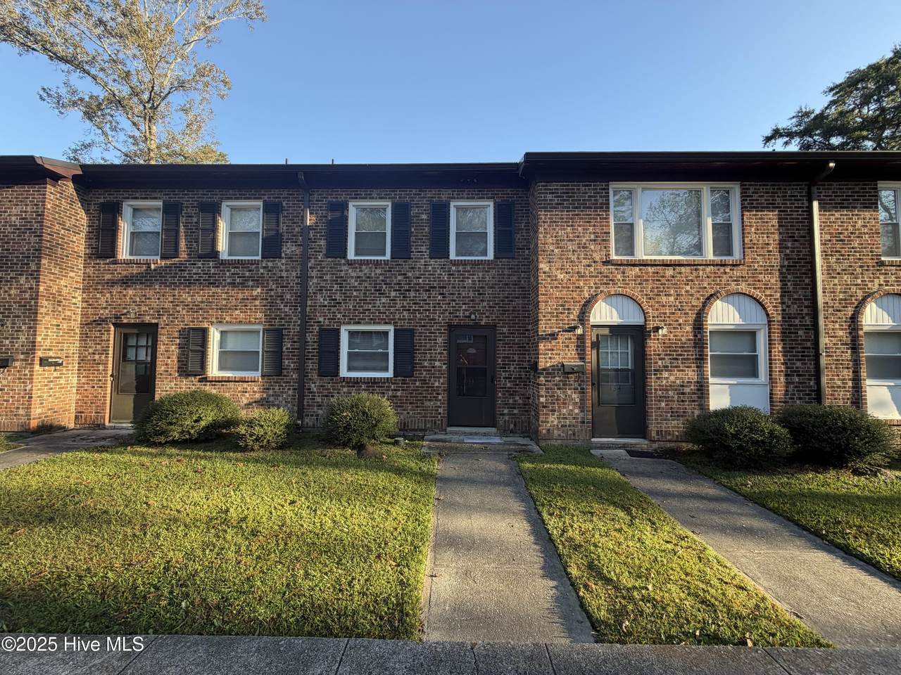 122 Stratton Place - Photo 1