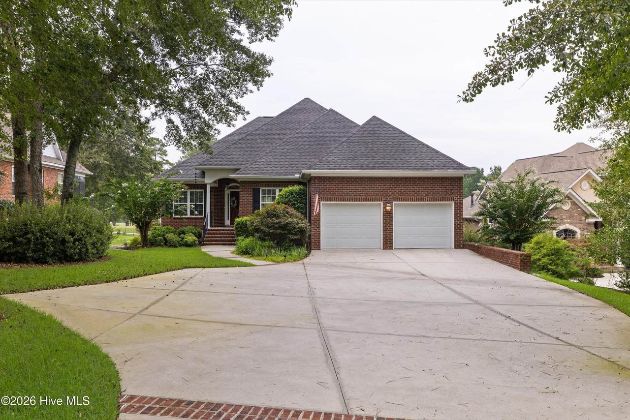 157 Pleasant Colony Drive - Photo 1