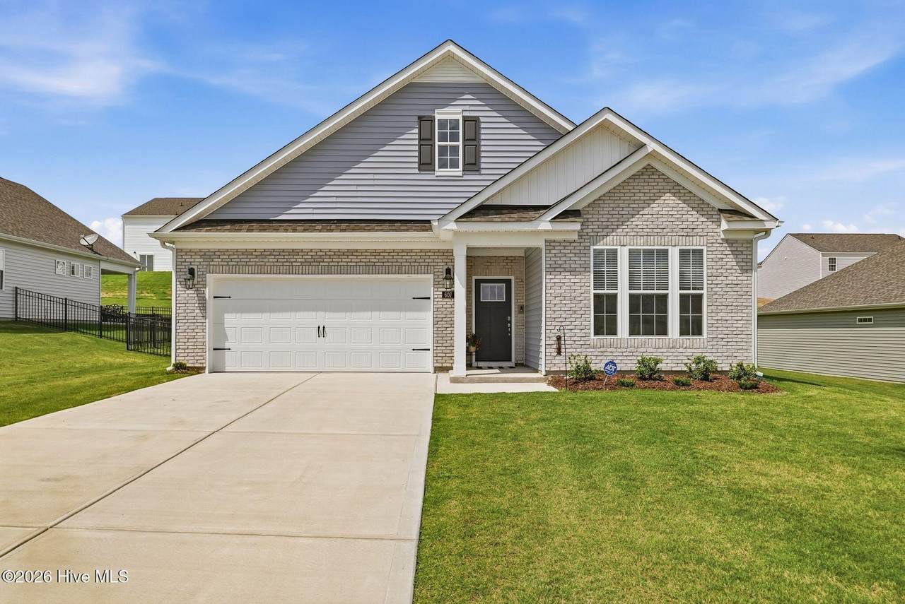 607 Pine Dune Lane - Photo 1
