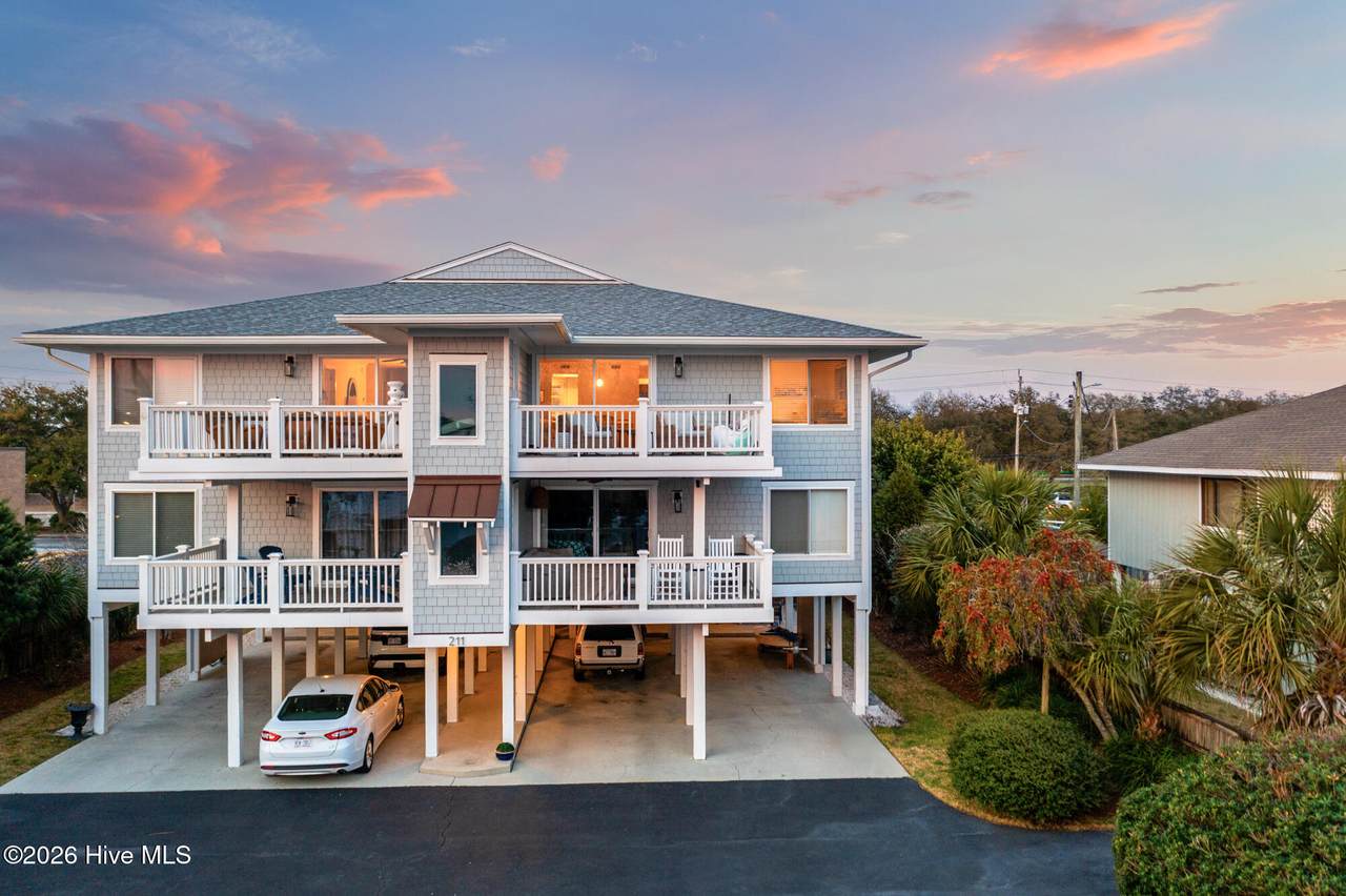 211 Seacrest Drive - Photo 1