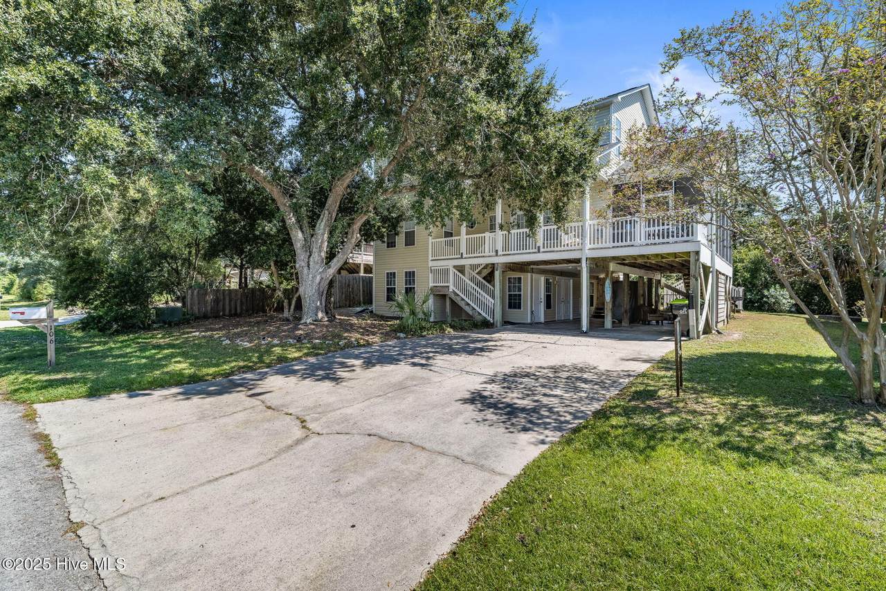 106 44th Street - Photo 1