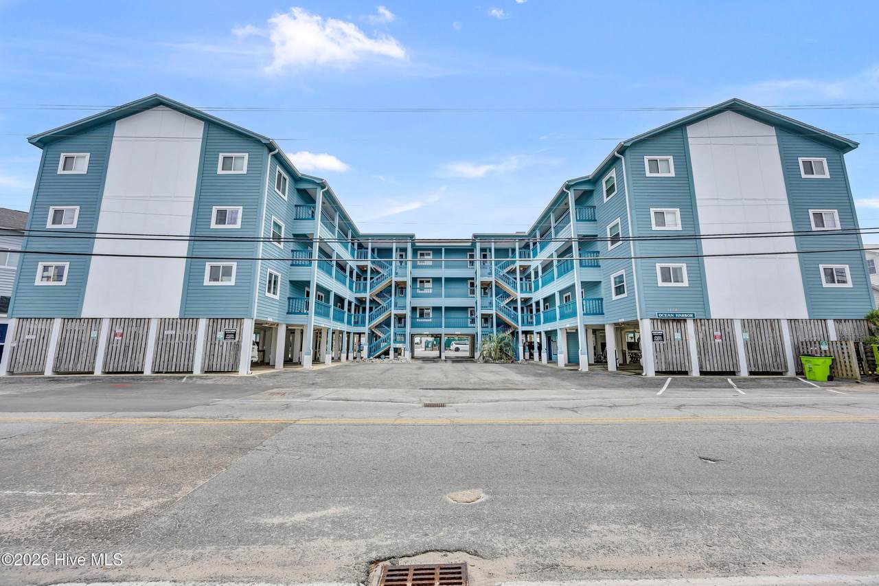 1404 Canal Drive - Photo 1