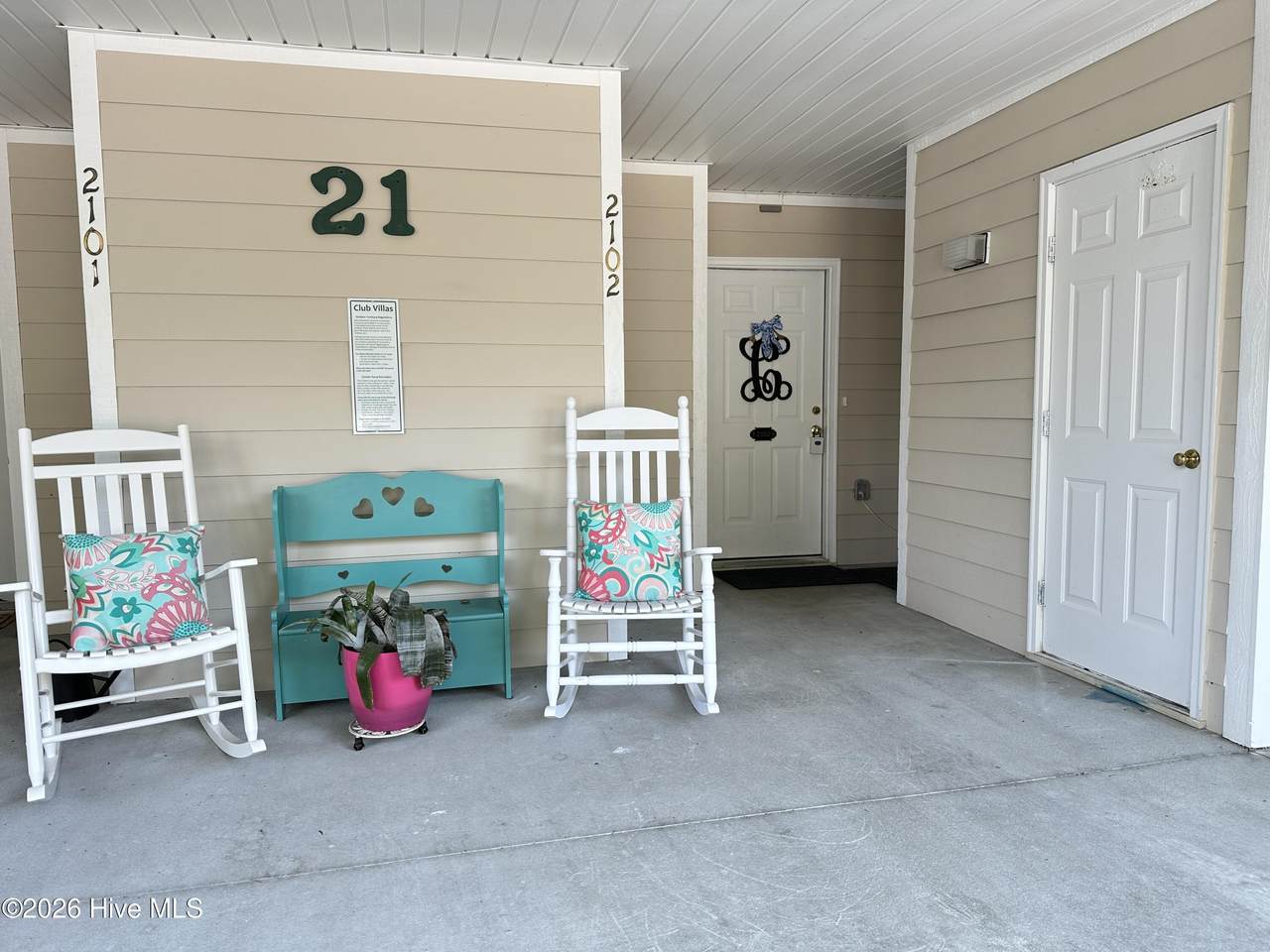 3350 Club Villas Drive - Photo 1