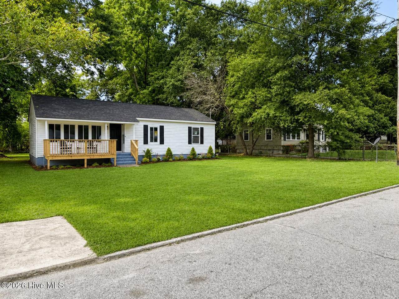 2010 Virginia Avenue - Photo 1