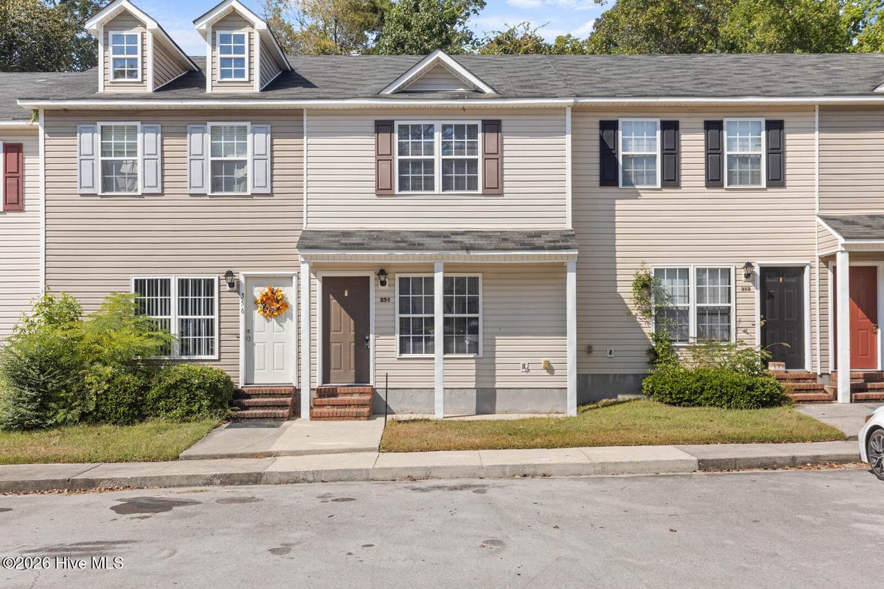 354 Bracken Place - Photo 1