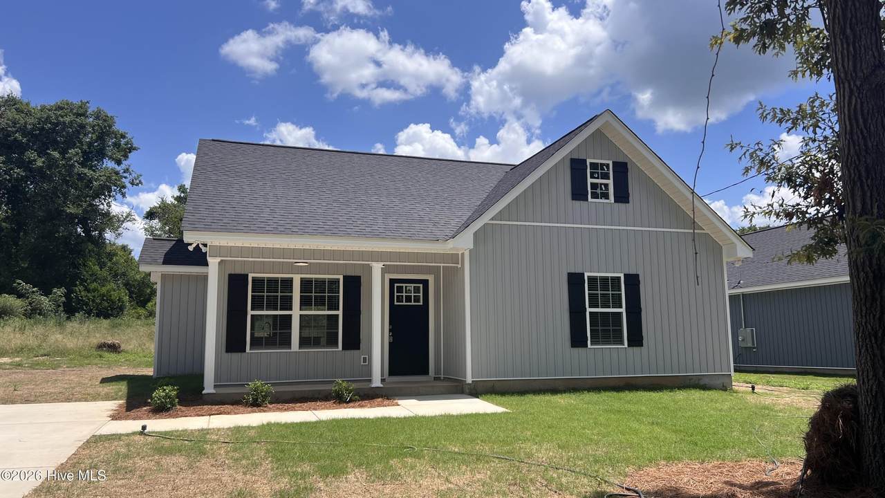 633 Clary Street - Photo 1