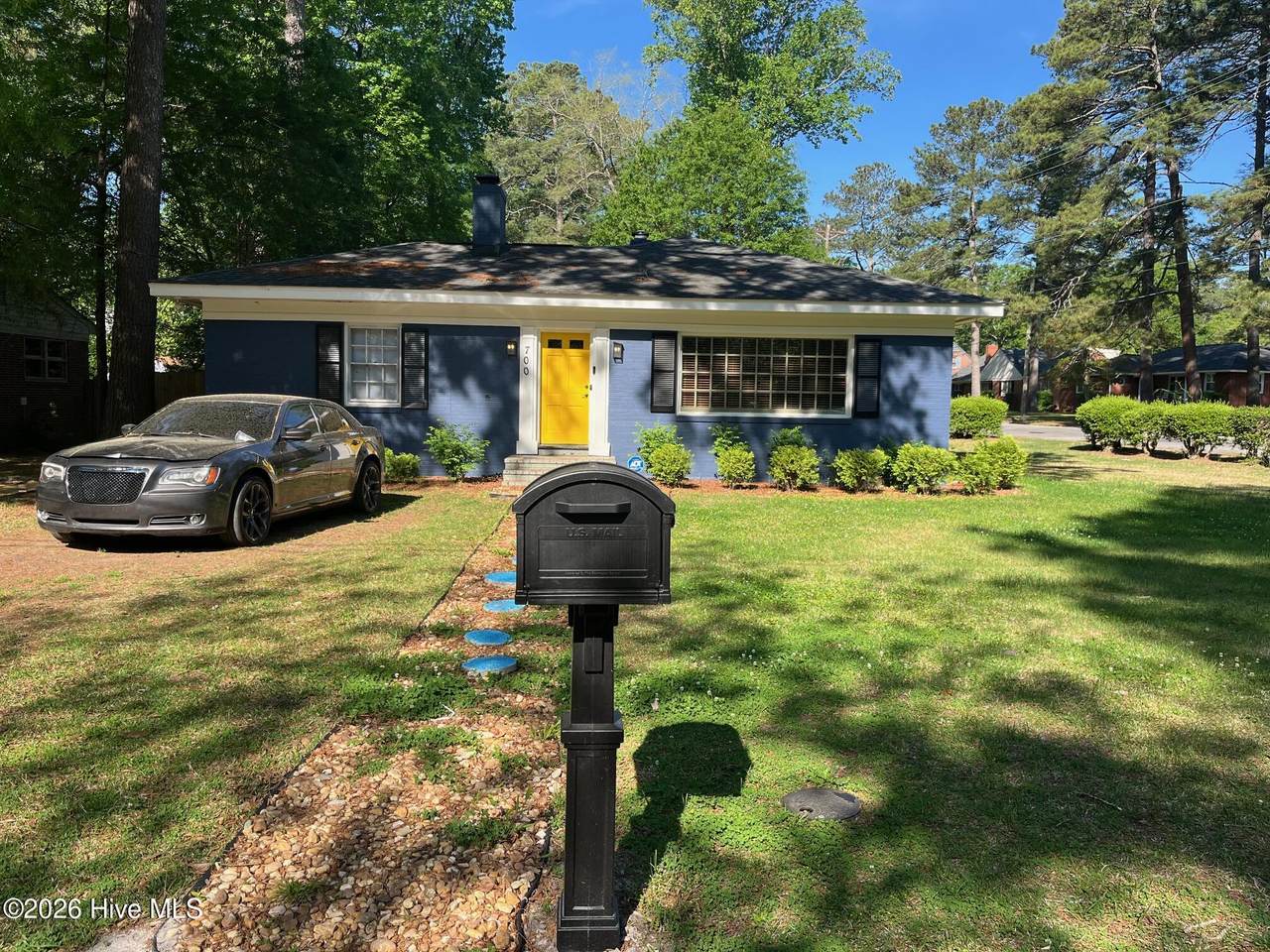 700 Burton Street - Photo 1