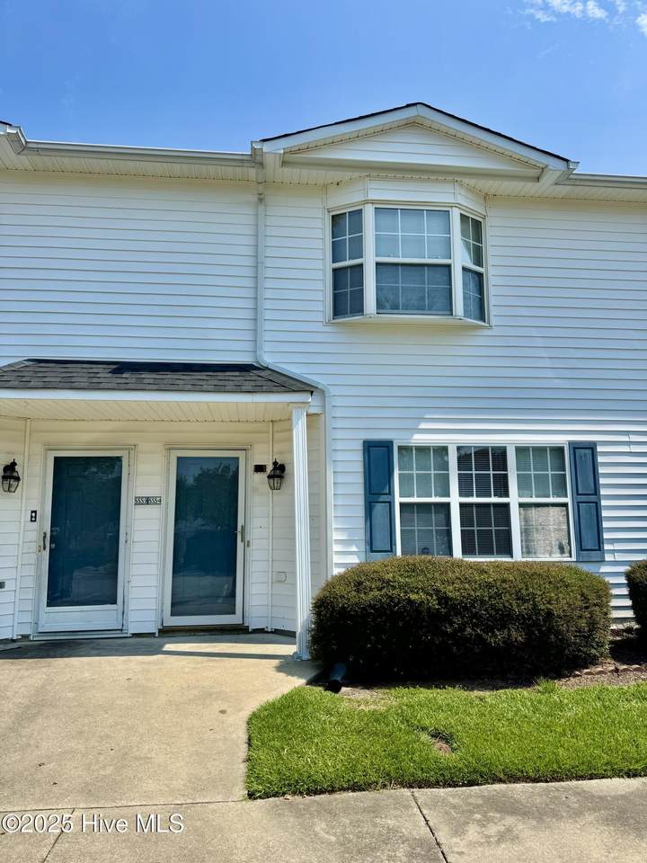 3939 Sterling Pointe Drive - Photo 1