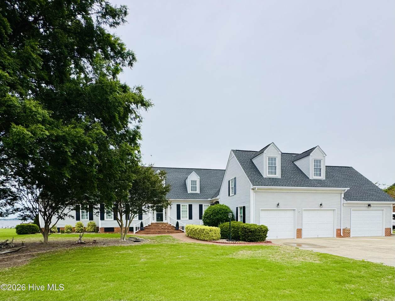1008 Bateman Drive - Photo 1