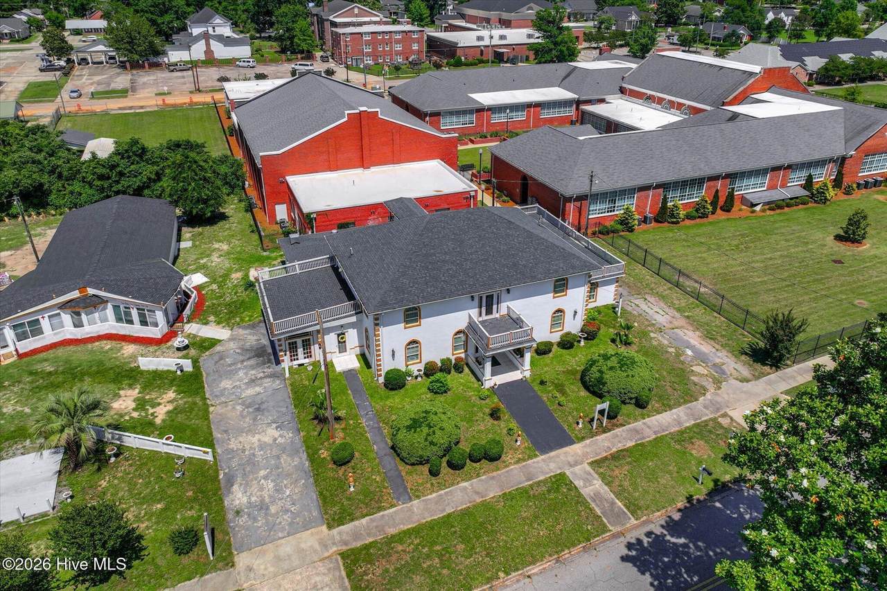 840 Academy Avenue - Photo 1