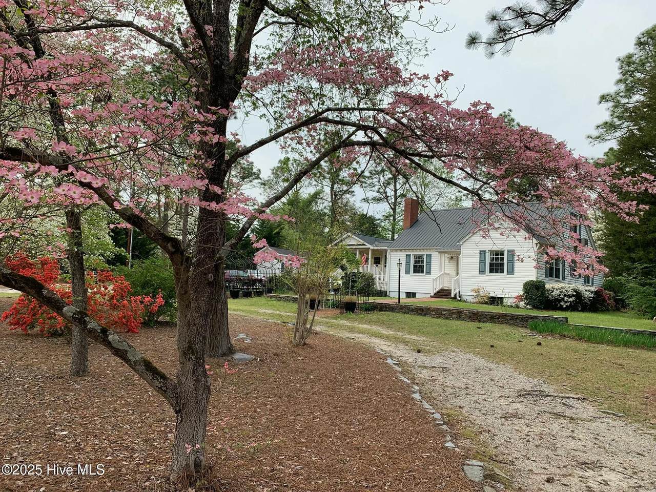 435 Baltimore Avenue - Photo 1