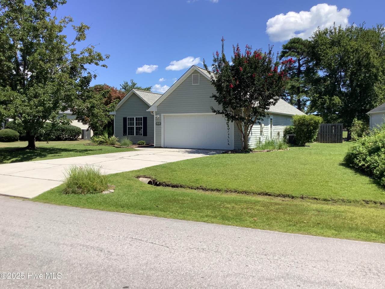 143 Belvedere Drive - Photo 1