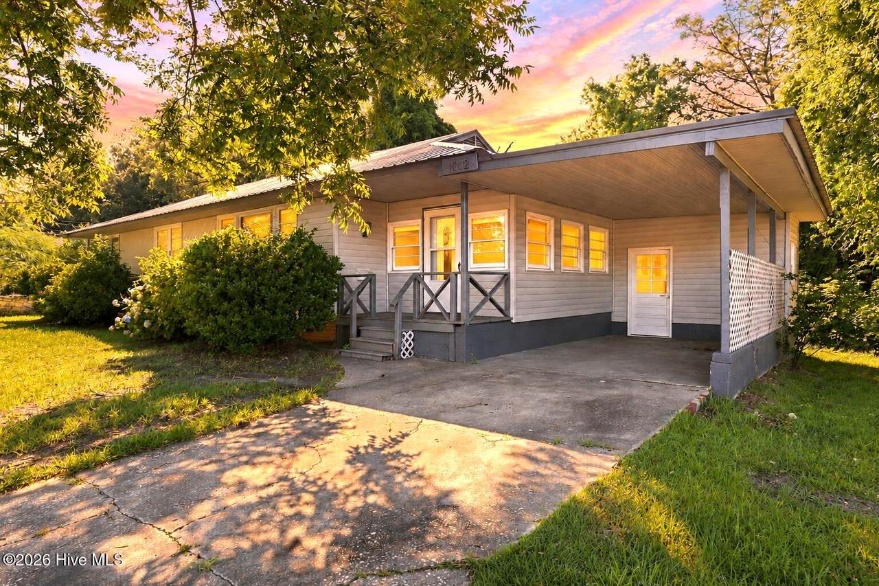 1002 River Street - Photo 1
