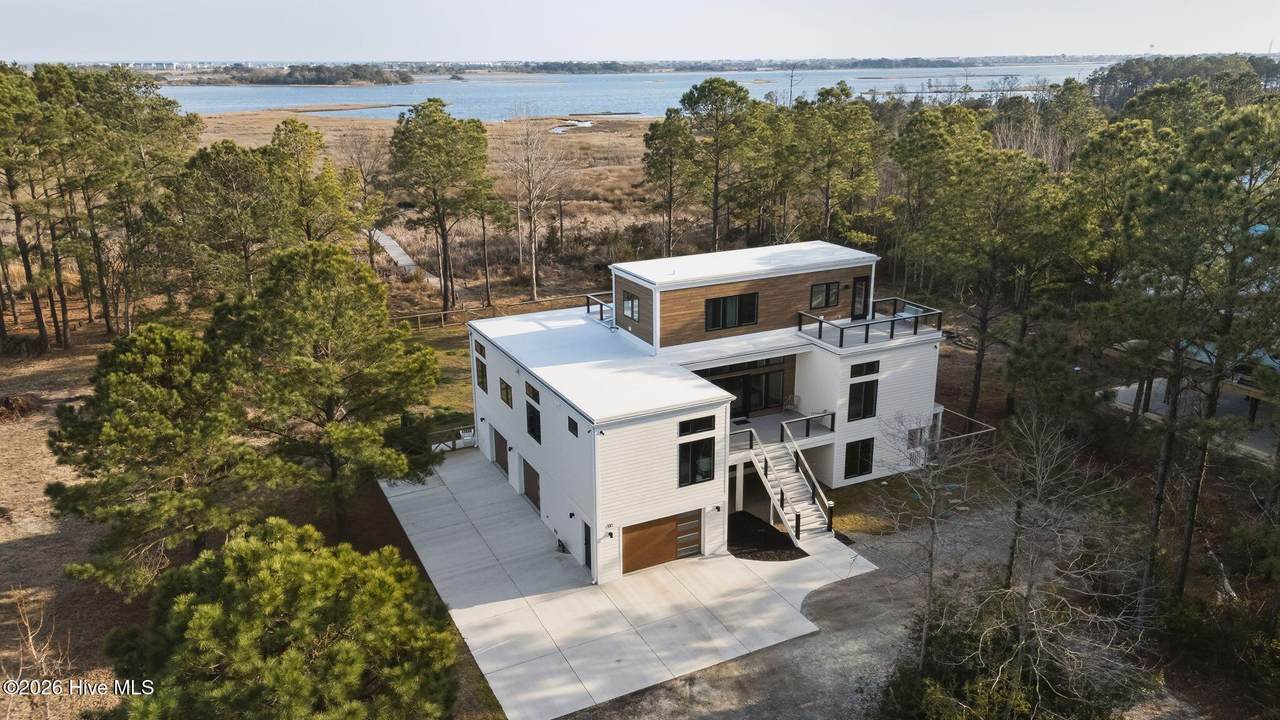 135 Heron Cove Road - Photo 1