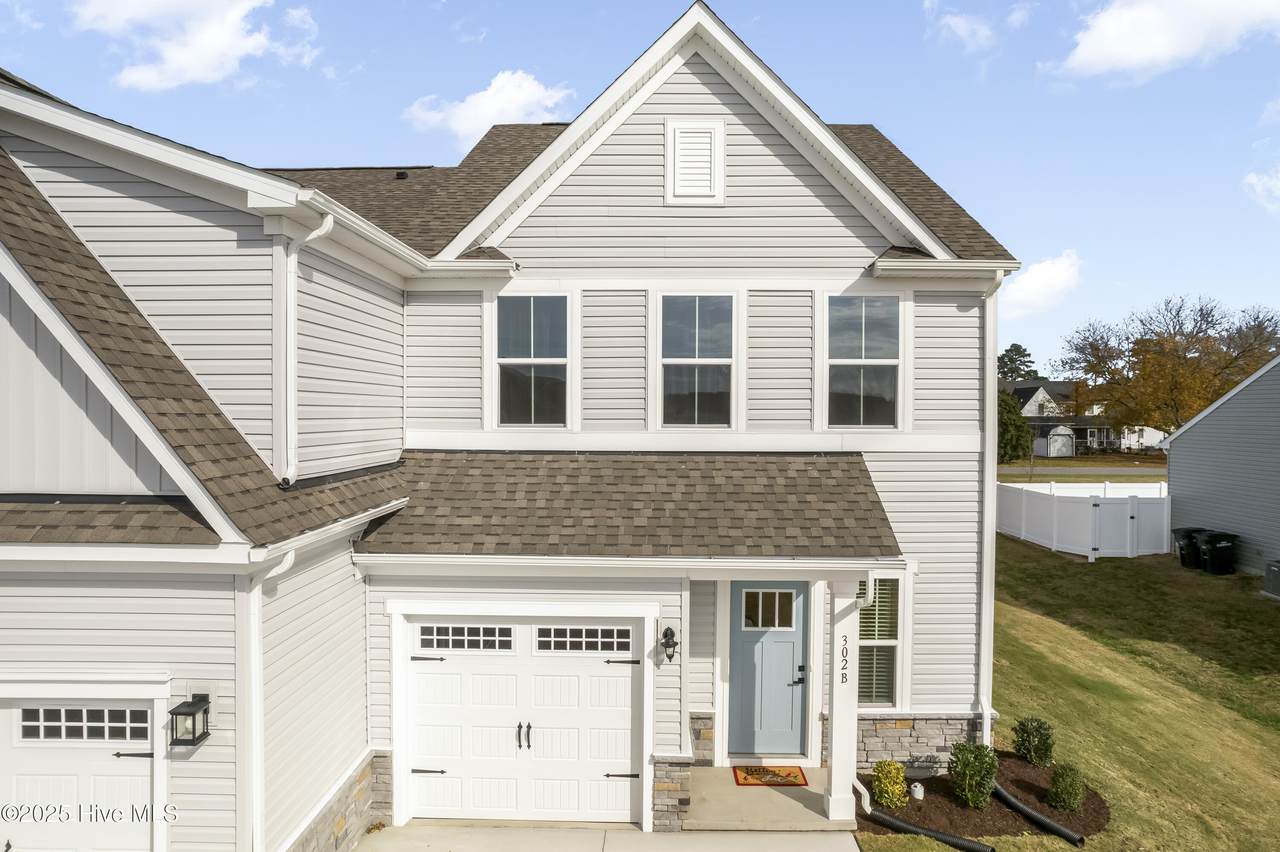 302 Spinnaker Street - Photo 1