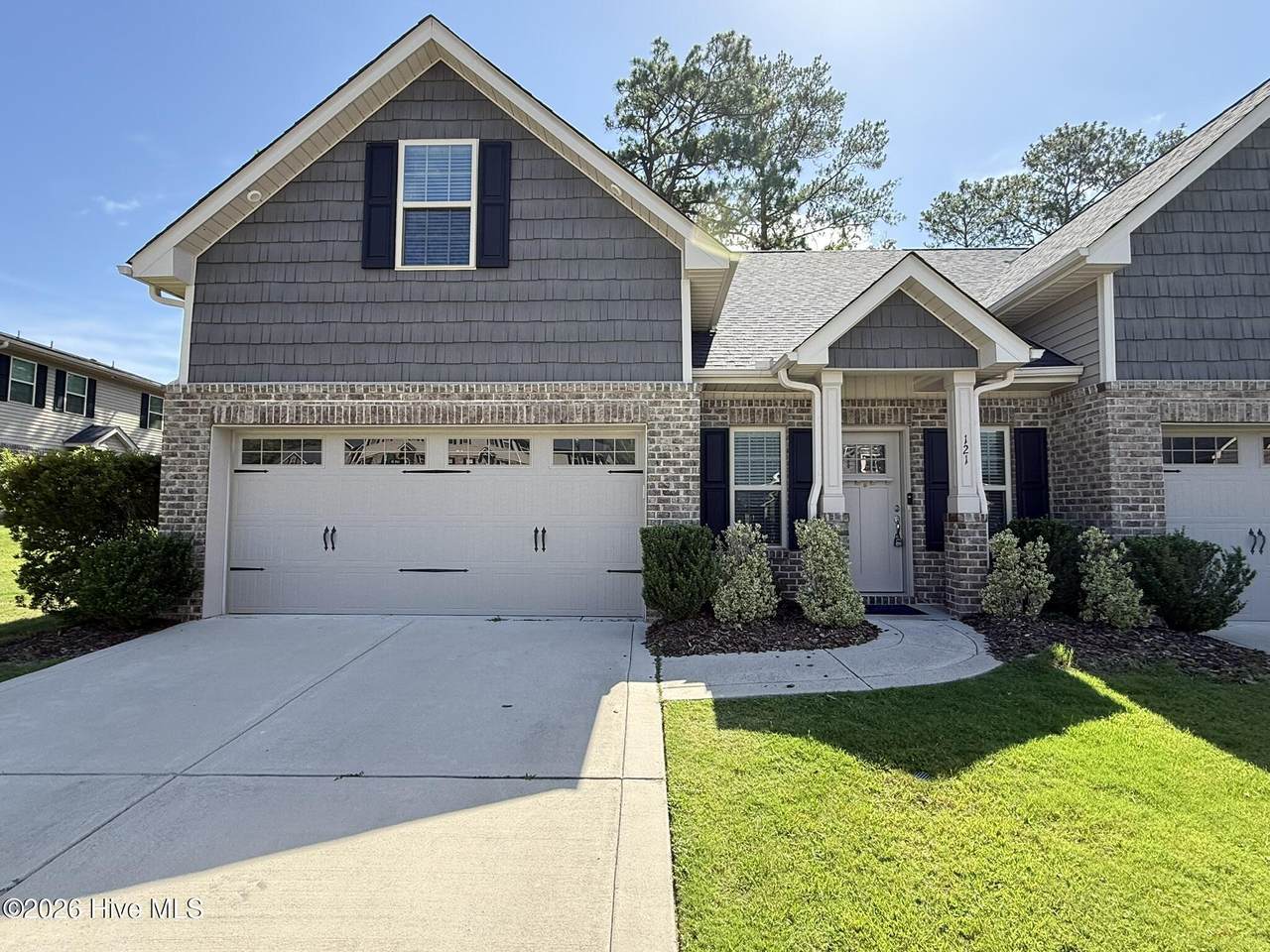 121 Lark Drive - Photo 1