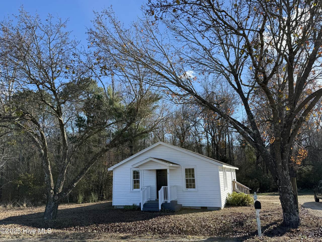 895 Stewart Road - Photo 1