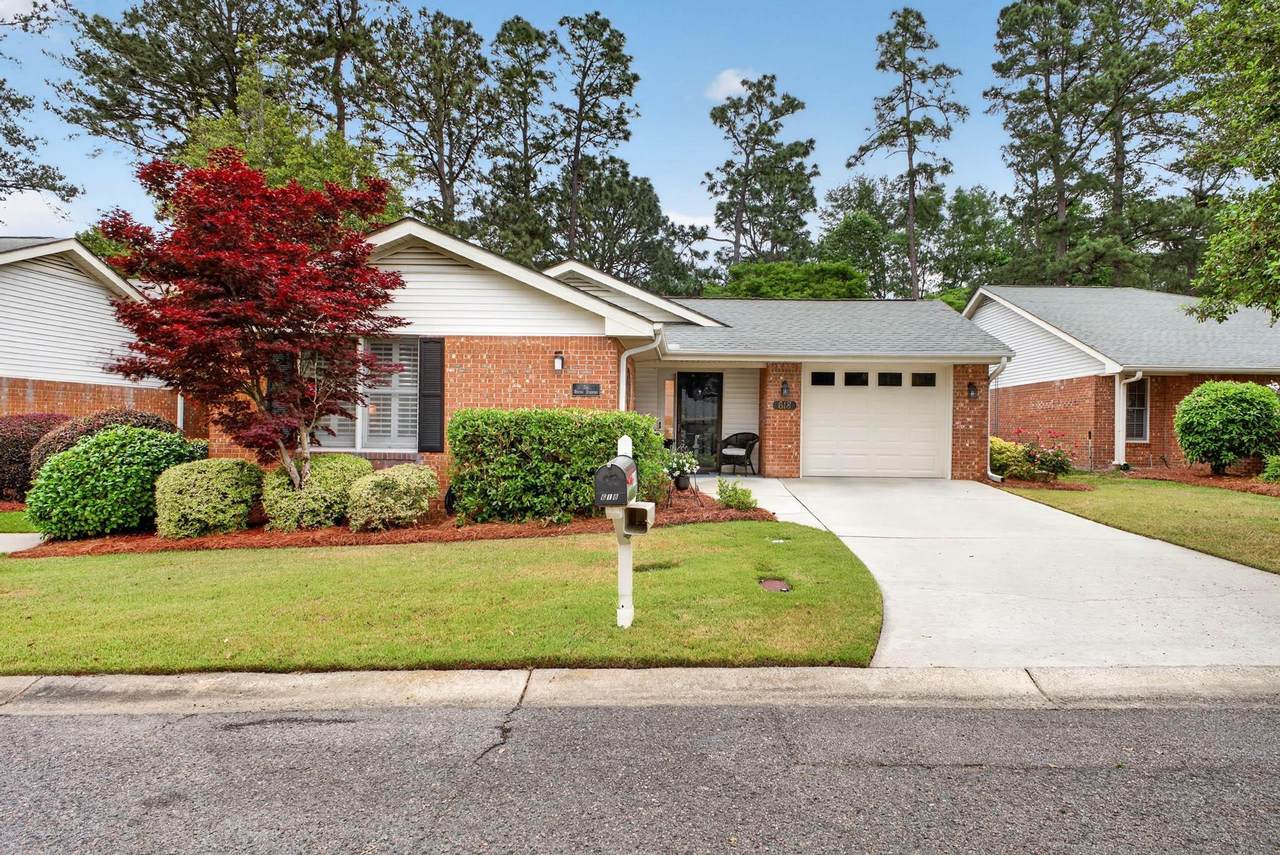 618 Clarendon Place - Photo 1