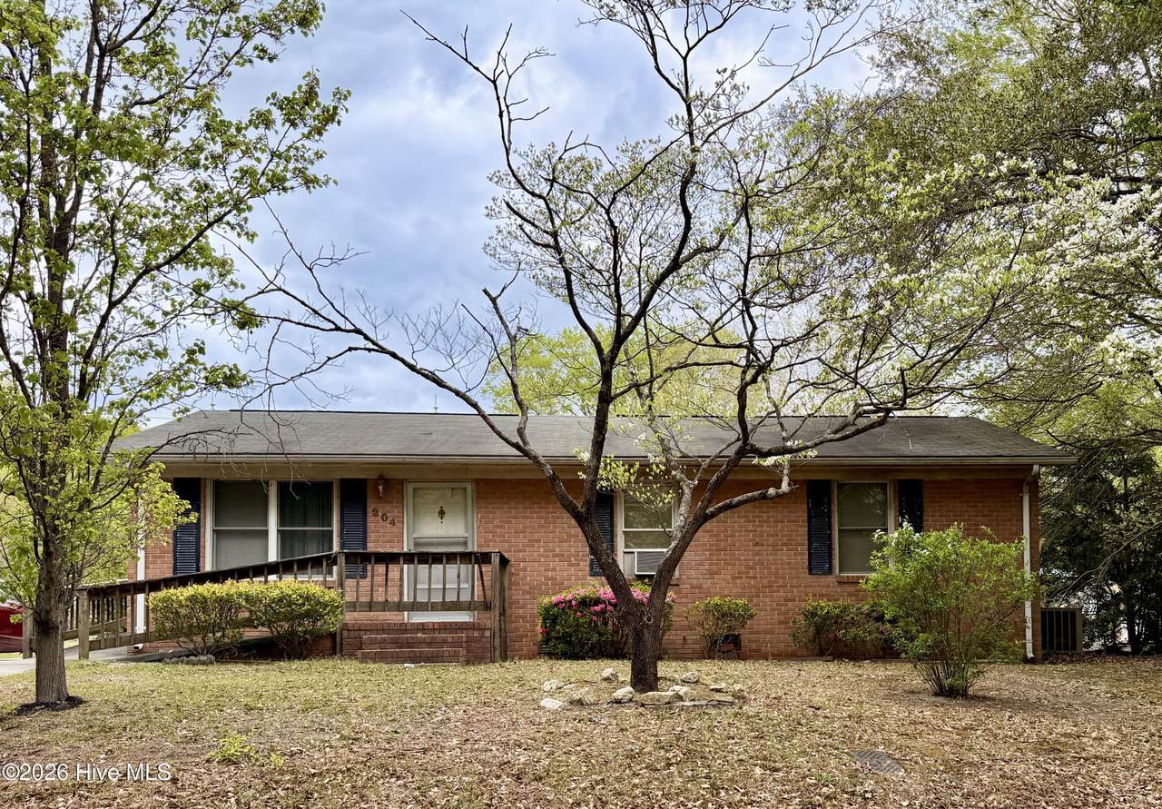 204 Easterling Street - Photo 1