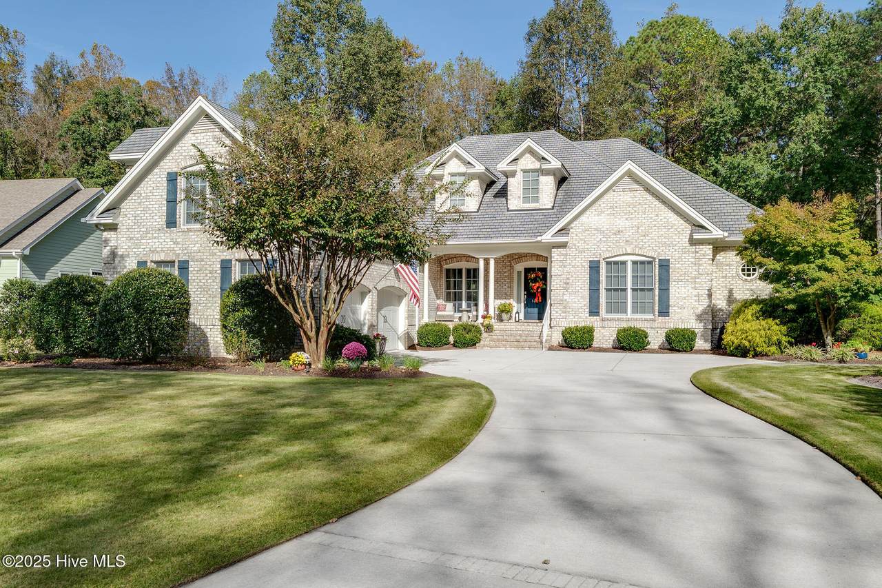 122 Willow Oaks Drive - Photo 1