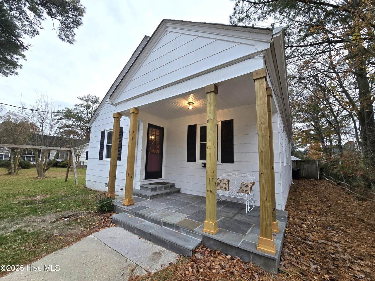 903 Raleigh Street - Photo 1