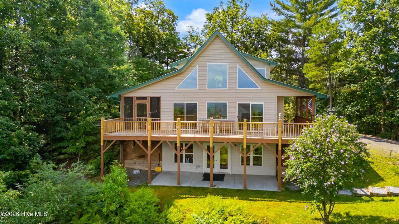 320 Windy Ridge Lane - Photo 1