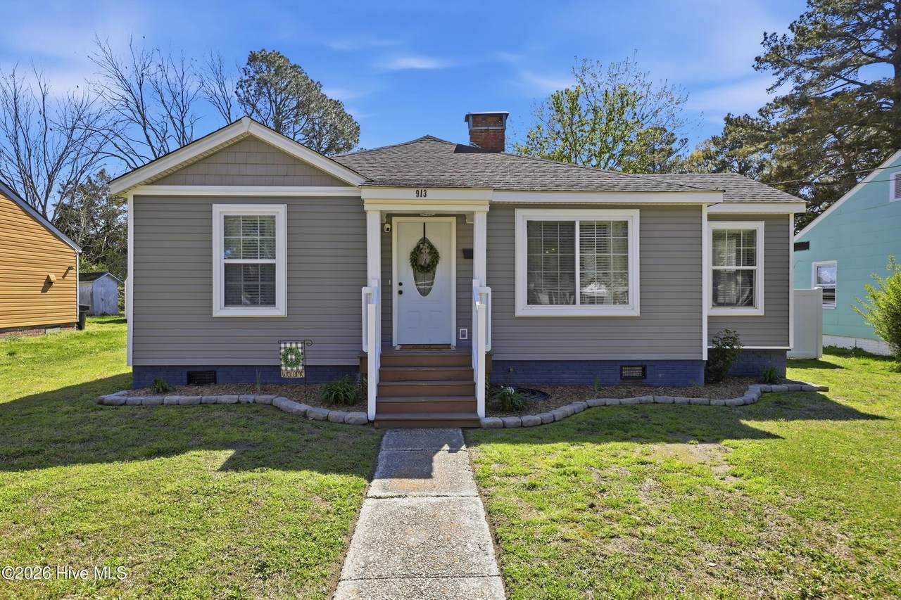 913 Bartlett Avenue - Photo 1