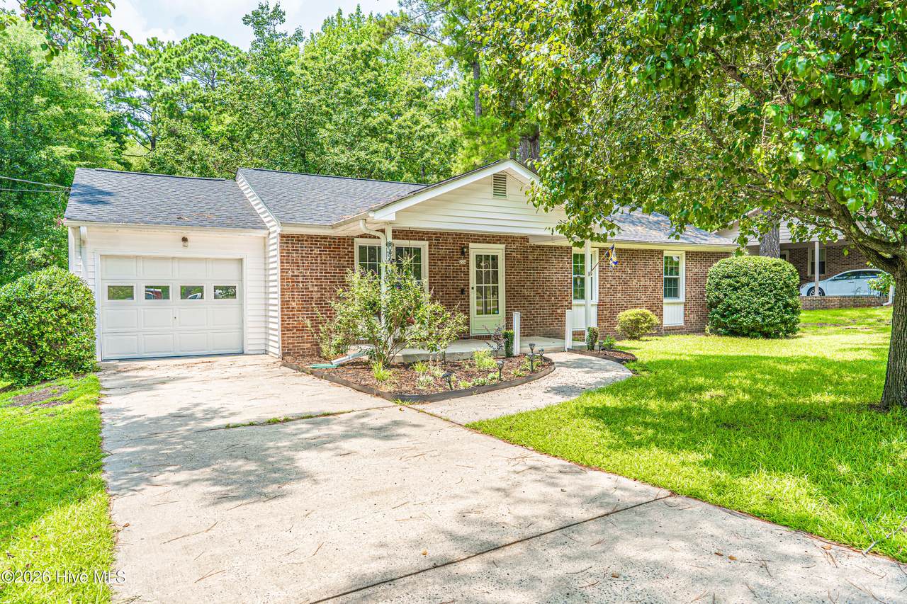 224 Holly Street - Photo 1