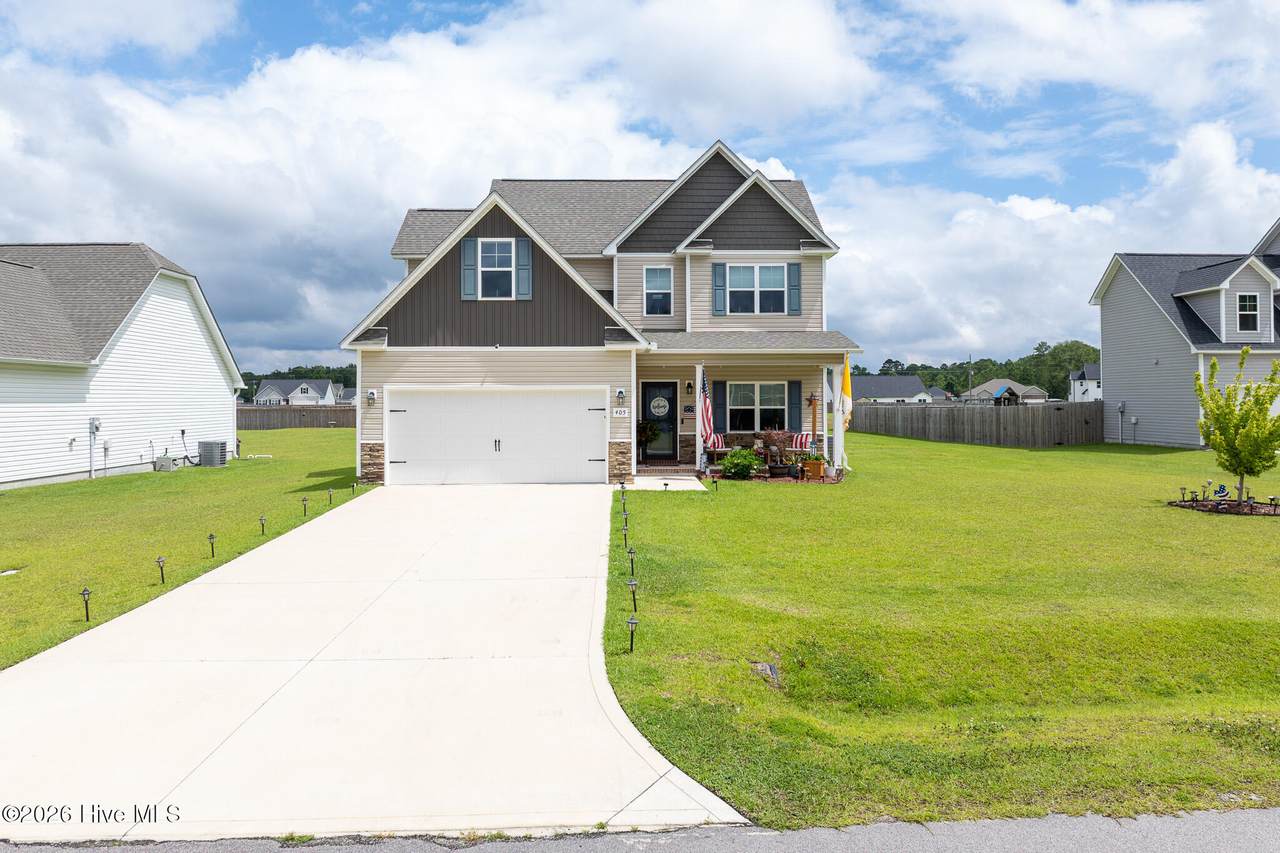 405 Silverstone Place - Photo 1
