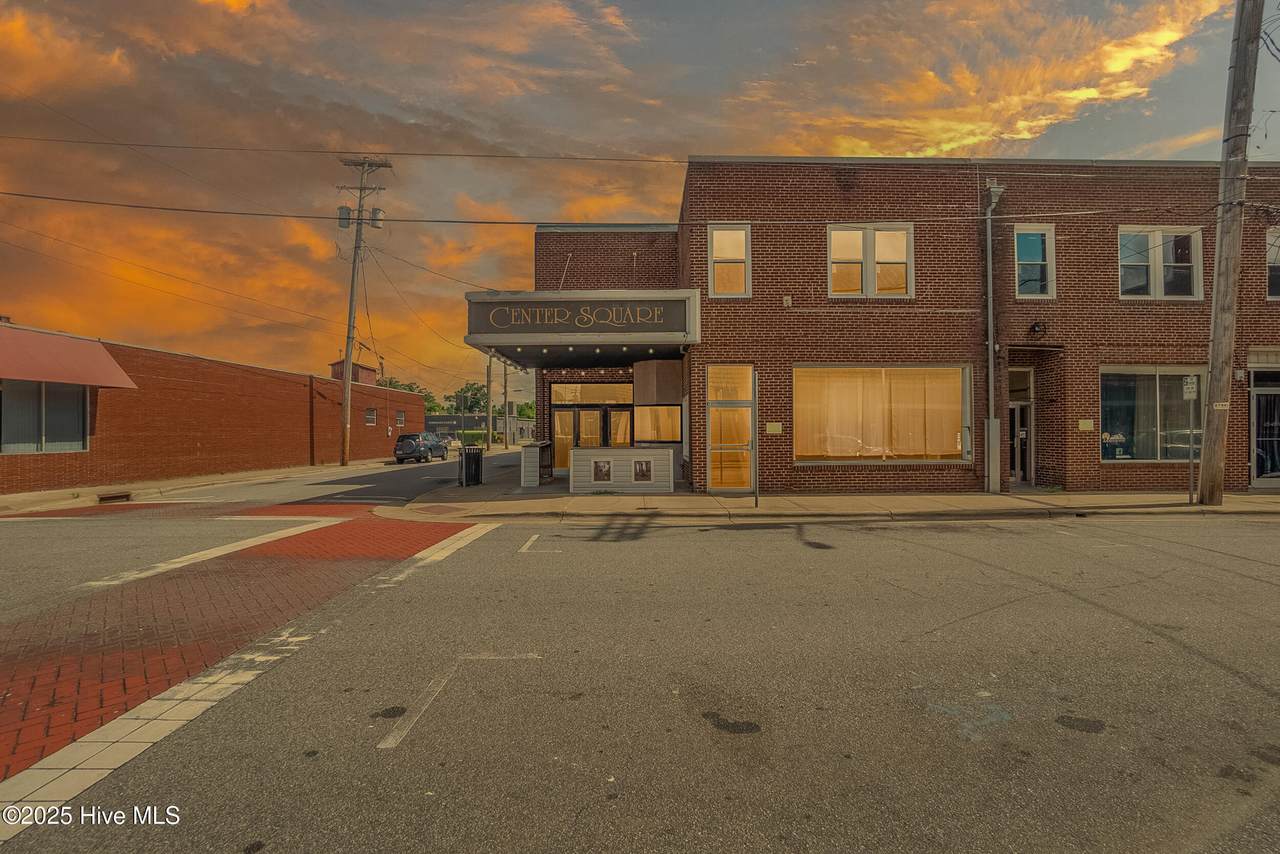 500 Colonial Avenue - Photo 1