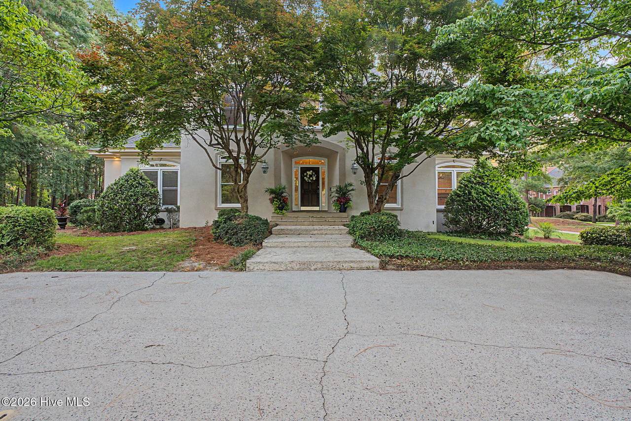 325 Magnolia Lake Court - Photo 1