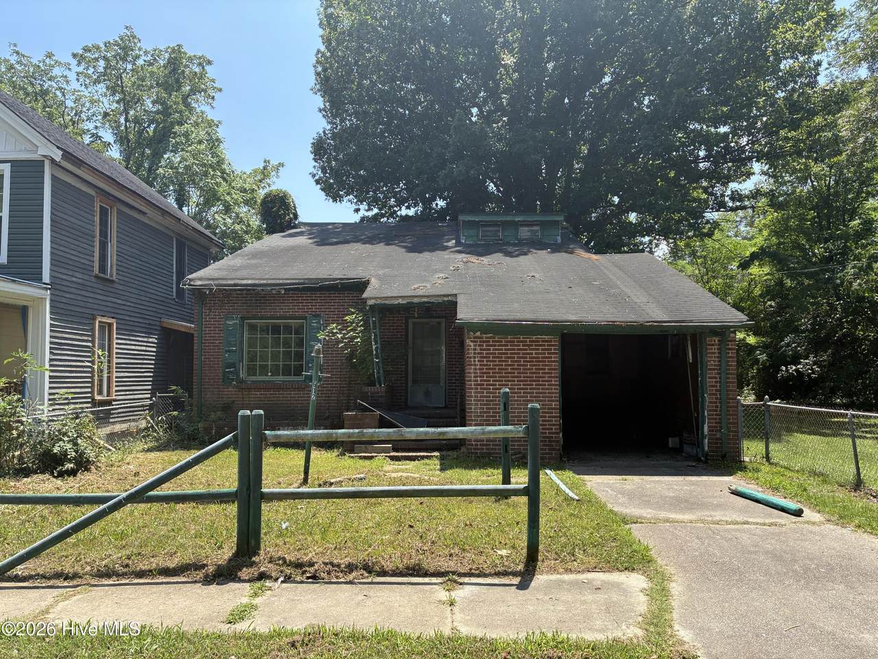 612 Green Street - Photo 1