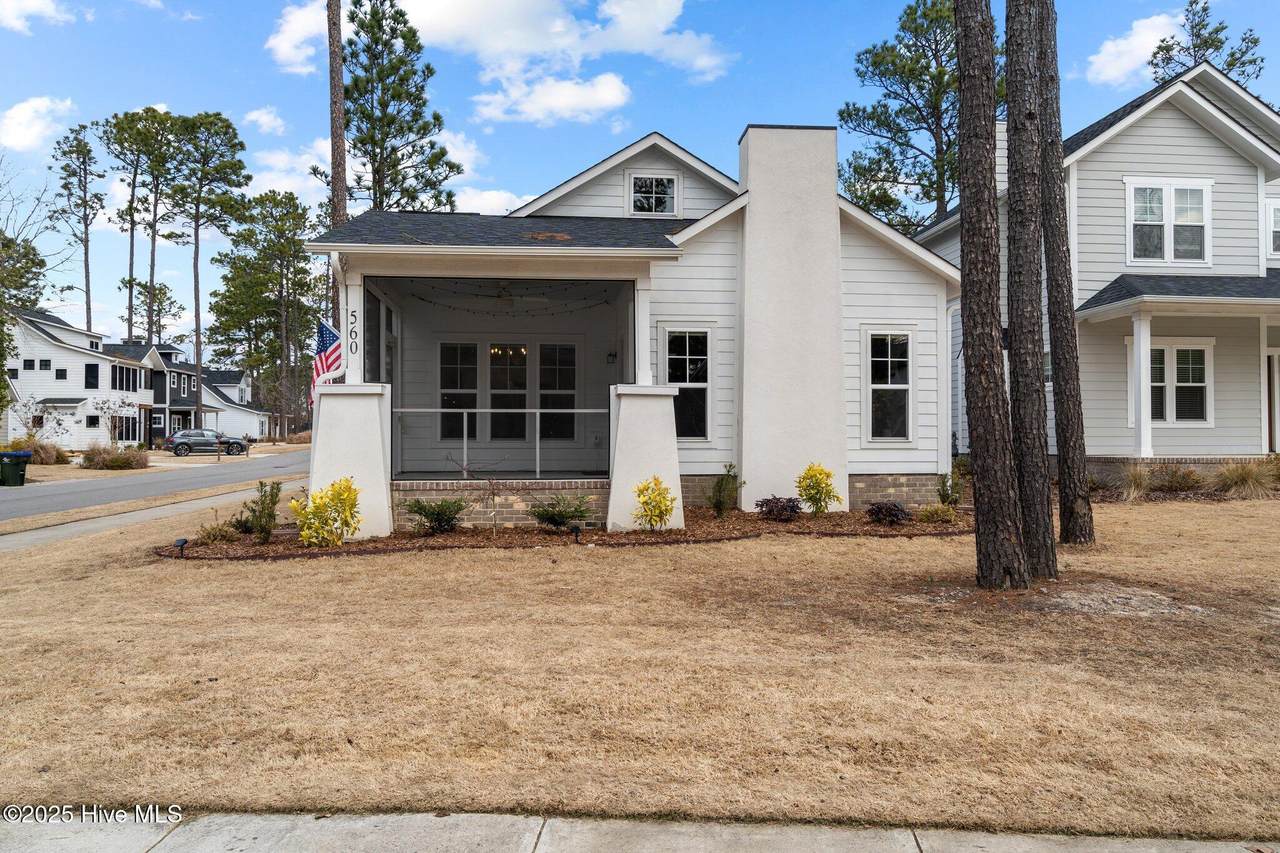 560 Wellers Way - Photo 1