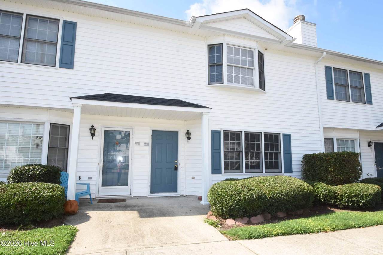 3815 Sterling Pointe Drive - Photo 1
