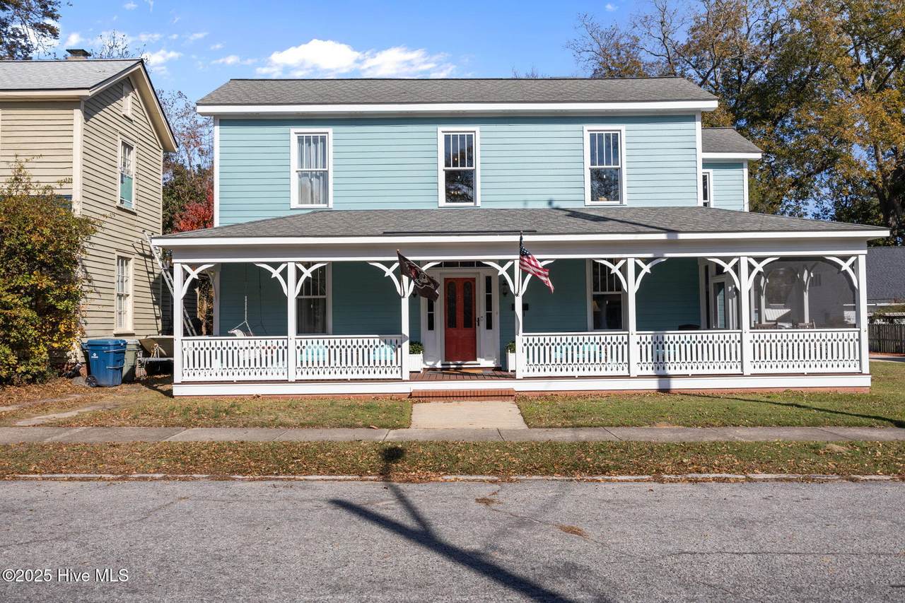 612 Main Street - Photo 1