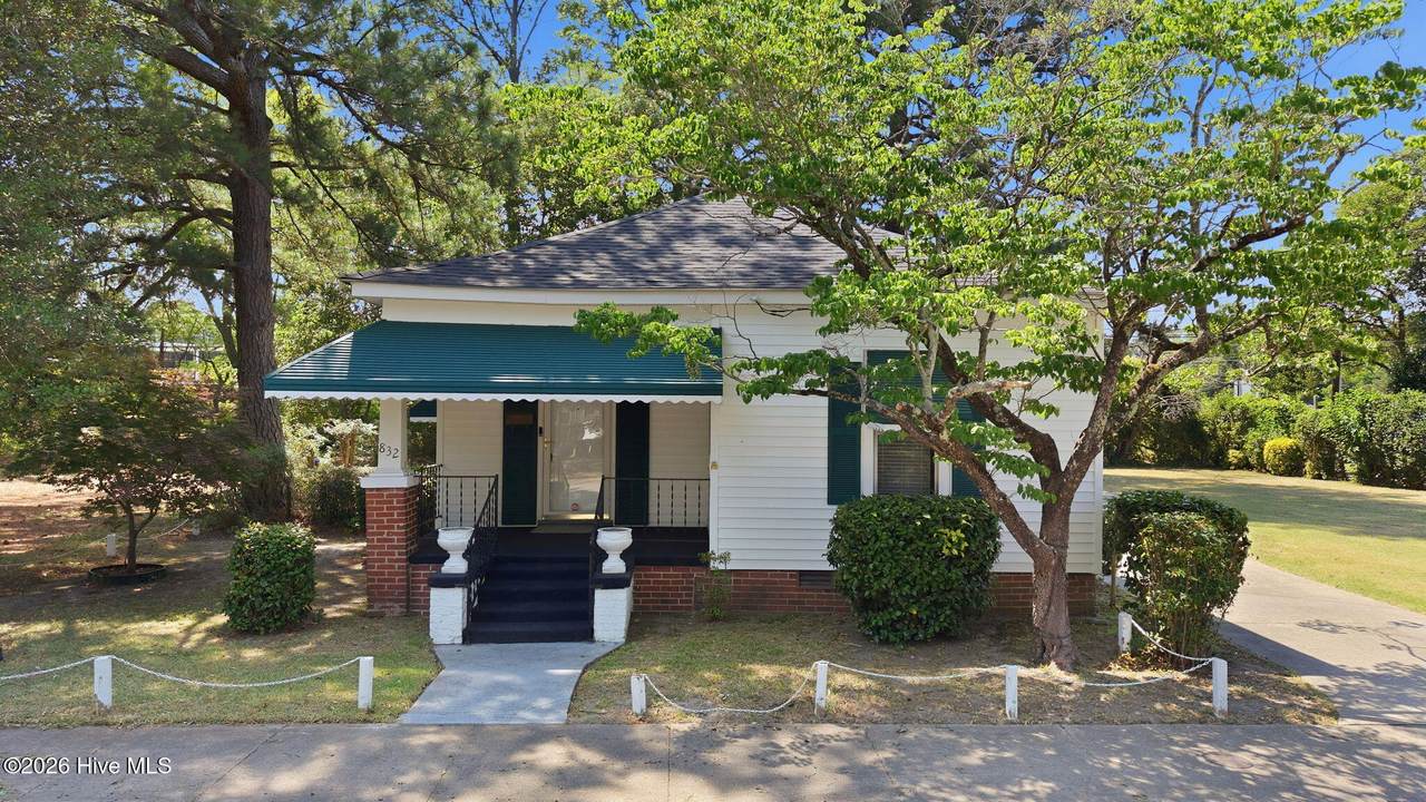 832 Garvis Street - Photo 1