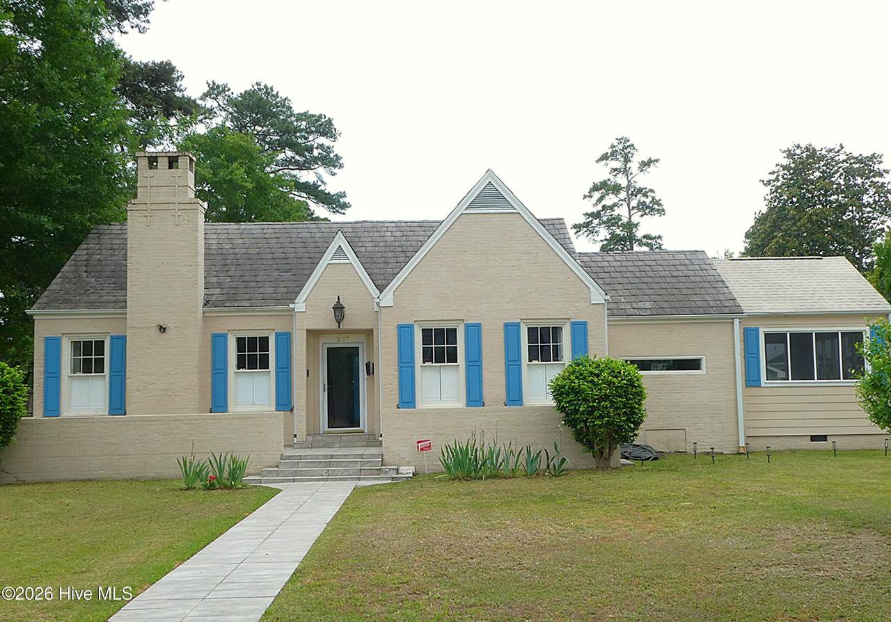 207 18th Street - Photo 1