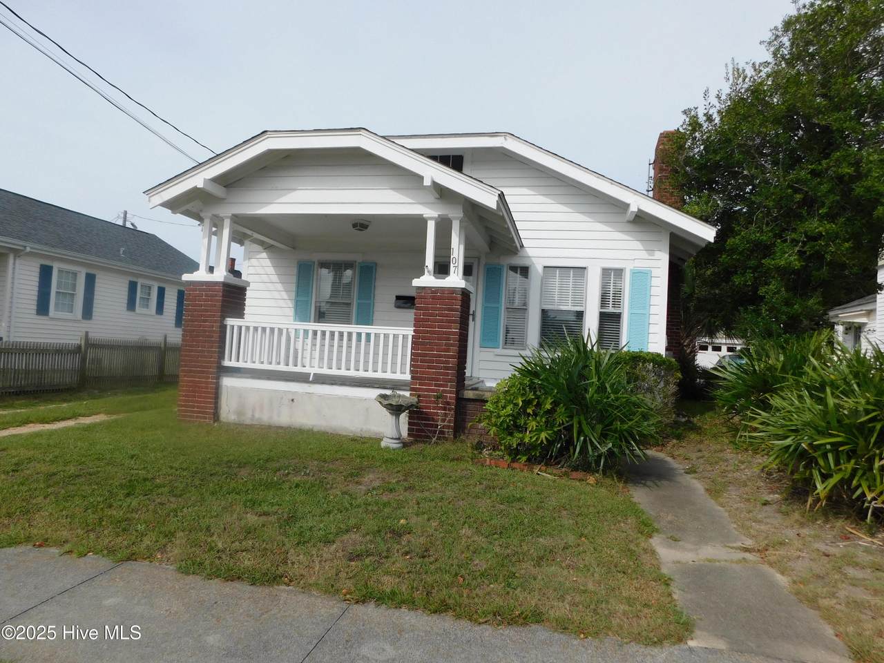 107 Gordon Street - Photo 1