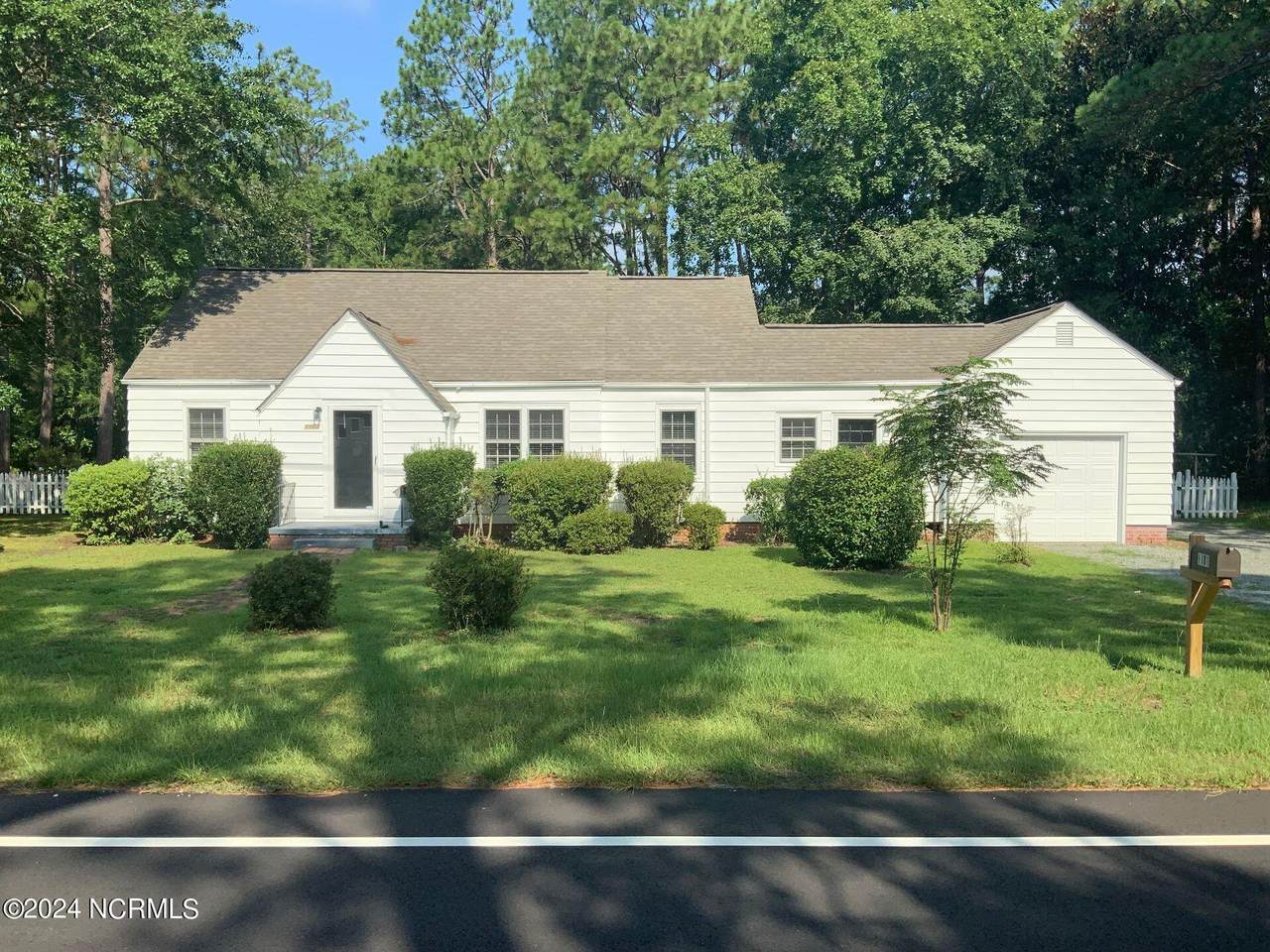 1101 Poplar Street - Photo 1
