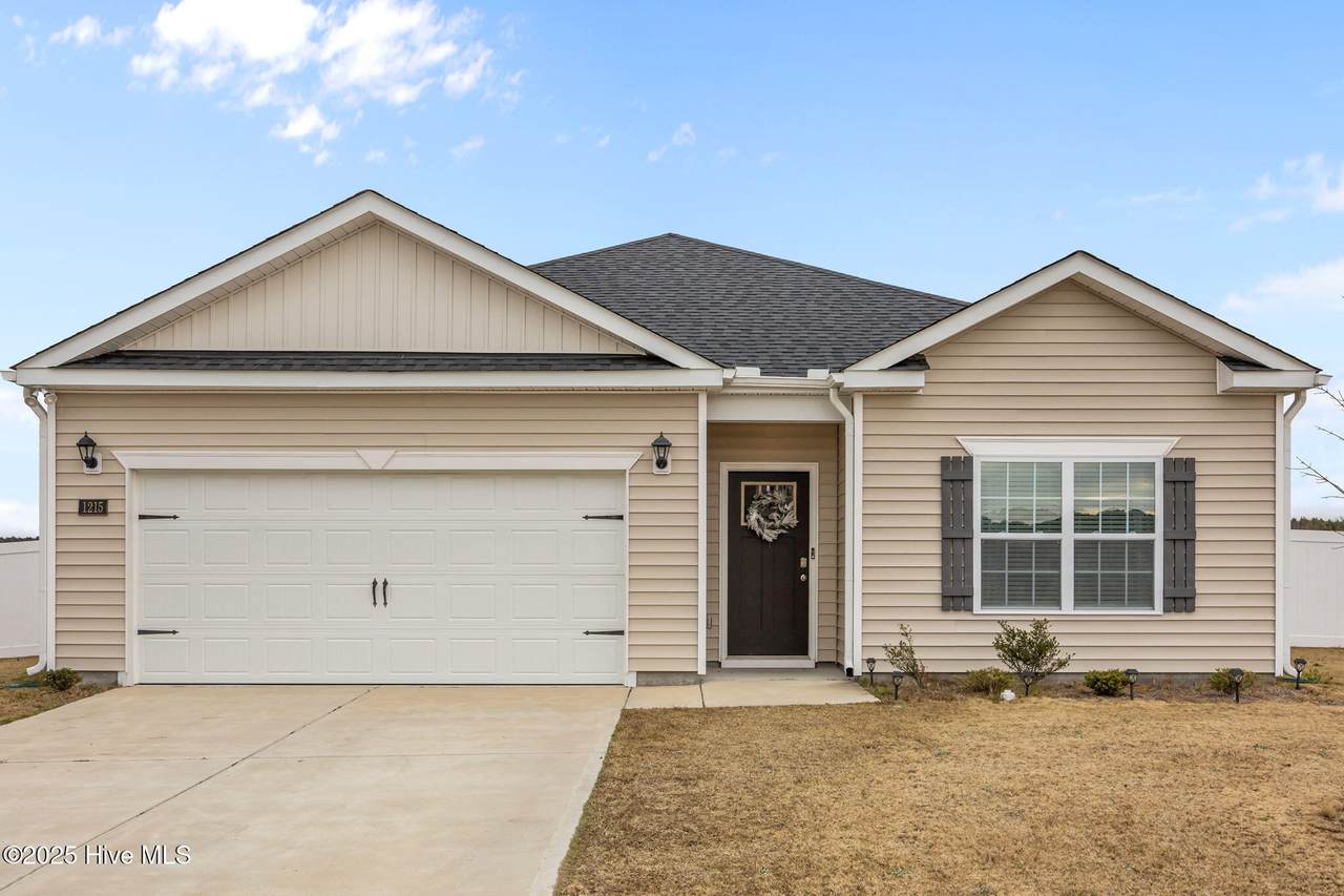 1215 Queensland Lane - Photo 1