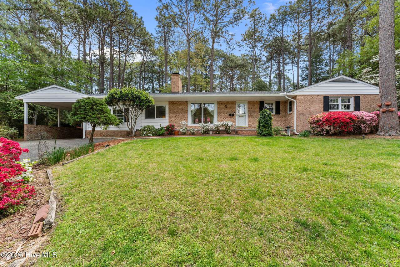 1055 Inverness Road - Photo 1