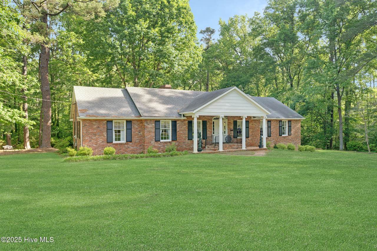 723 Stanley Avenue - Photo 1