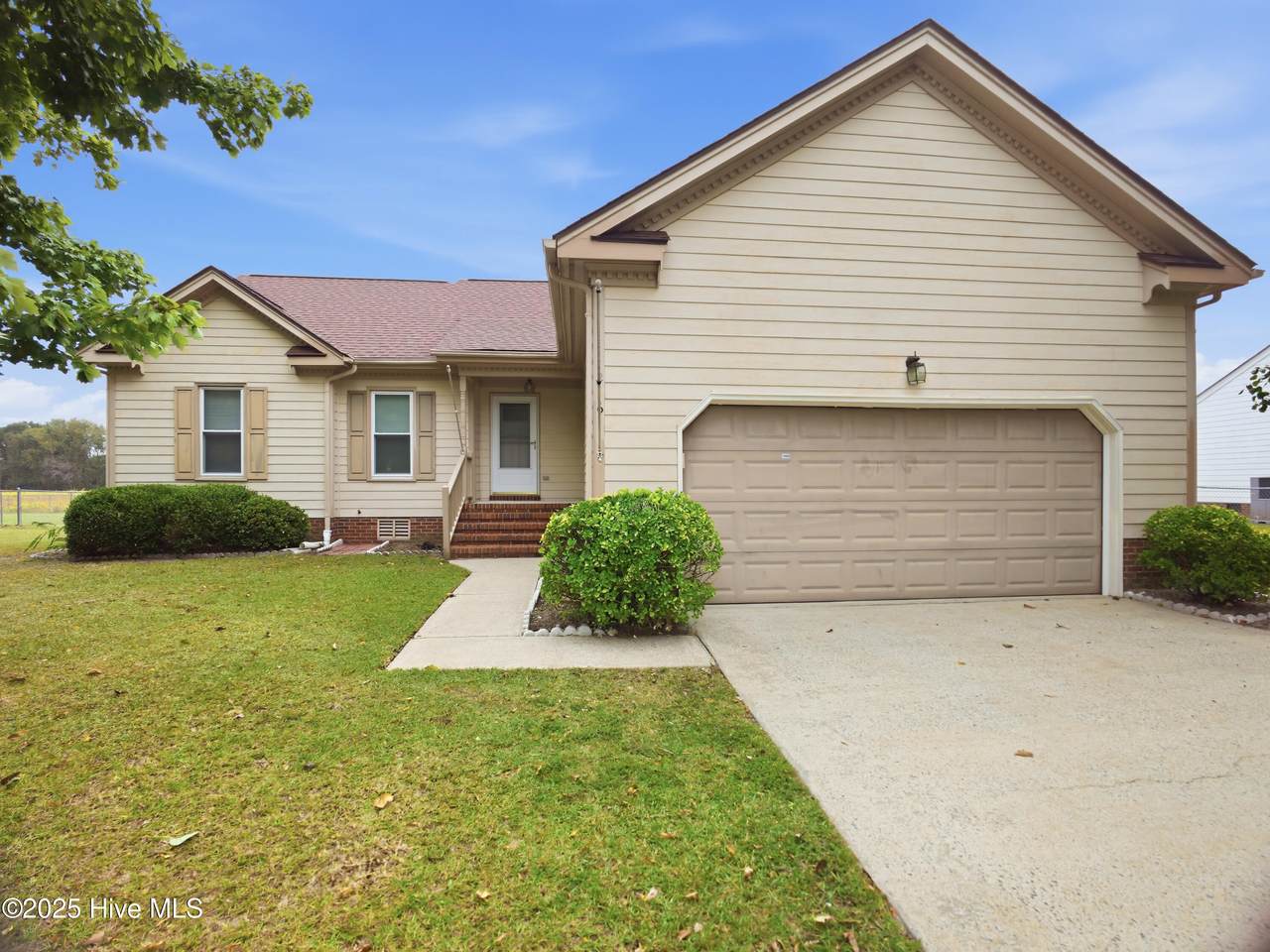 216 Ryan Way - Photo 1