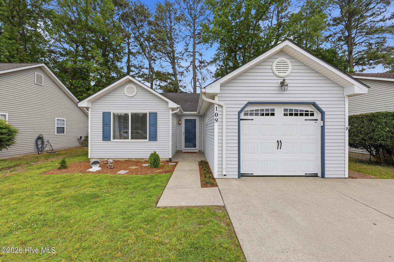 109 Bayberry Drive - Photo 1