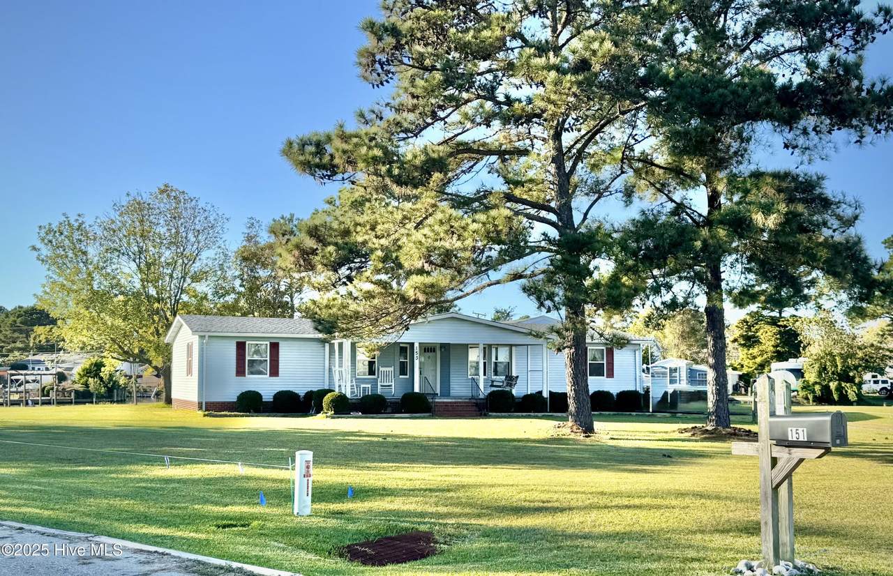 153 Edgewater Drive - Photo 1