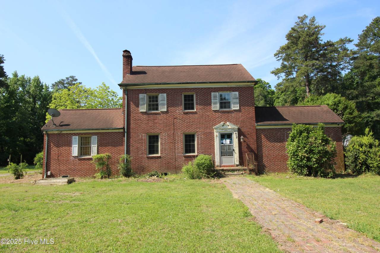 417 Jackson Street - Photo 1