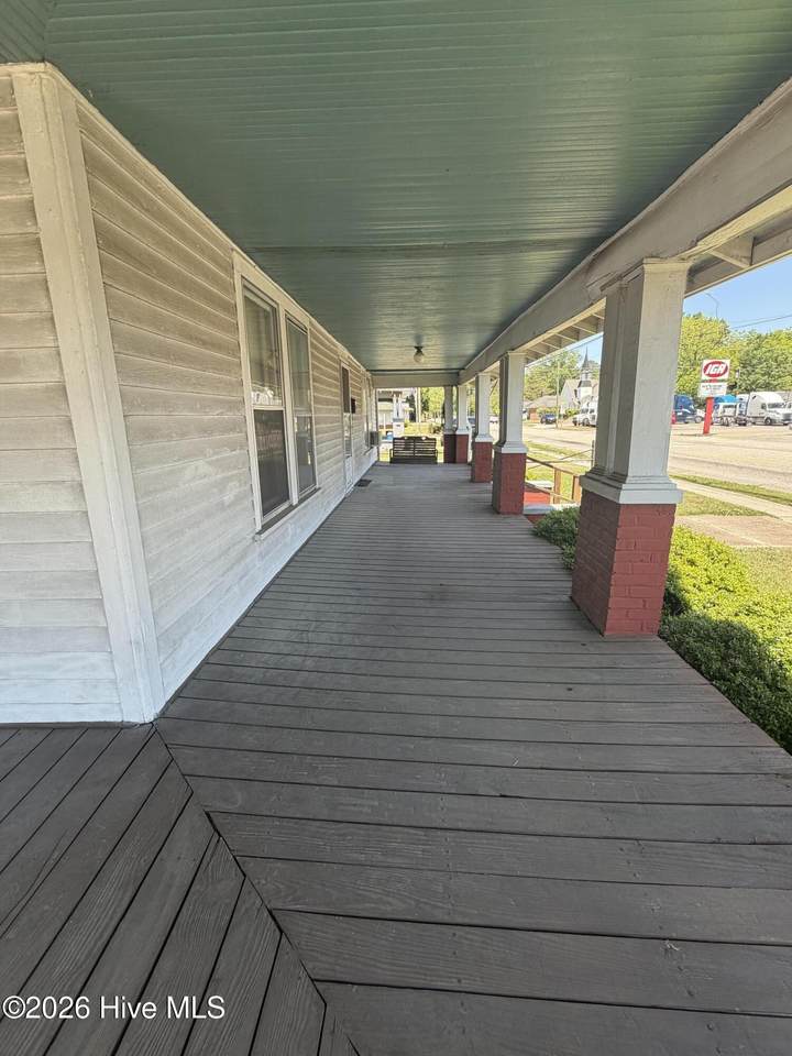 209 Pollock Street - Photo 1